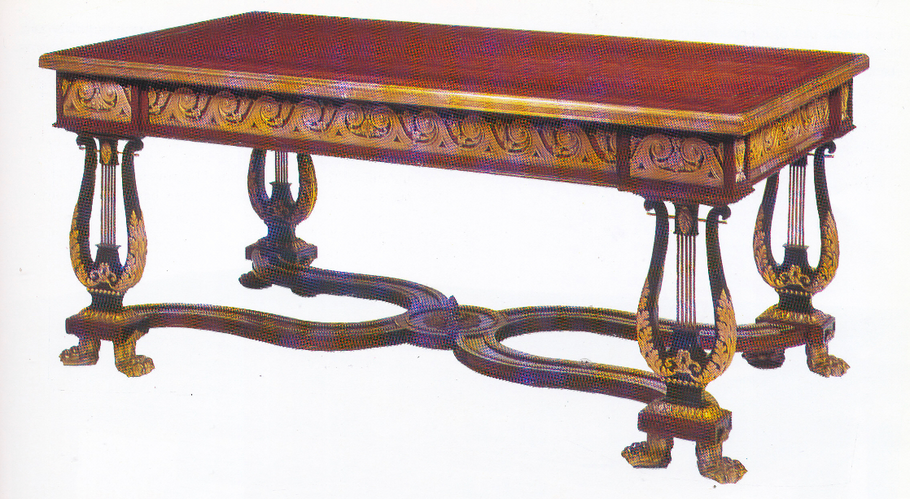 美轮美奂的法国路易十六时期的古董桌