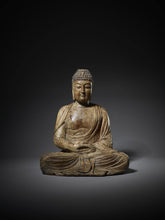 Load image into Gallery viewer, A LARGE CARVED WOODEN FIGURE OF BUDDHA, MING DYNASTY （1368-1644） - Fine Classic Antiques