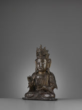 Load image into Gallery viewer, A BRONZE FIGURE OF GUANYIN, MING DYNASTY （1368-1644）