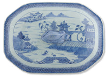 Load image into Gallery viewer, A LARGE CHINESE EXPORT BLUE AND WHITE TUREEN QING DYNASTY (1644-1912), 18TH/19TH CENTURY