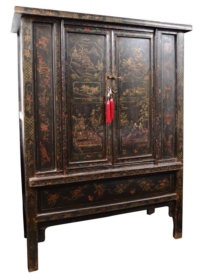 A LARGE PAIR OF CHINESE BLACK LACQUERED SIDE CHINOISERIE CABINETS, EARLY-MID 19TH CENTURY