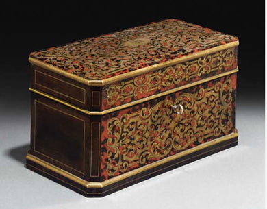 AN EARLY VICTORIAN BRASS-INLAID TORTOISESHELL 'BOULLE' TEA-CADDY, 19TH CENTURY