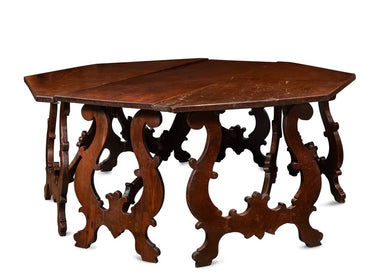 17 世紀卡洛斯二世風格黑胡桃六角中心桌