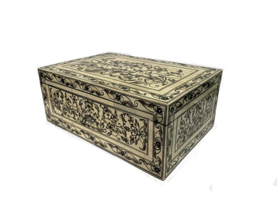 A FLORAL BONE INLAY BOX