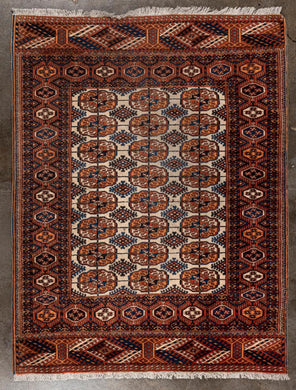 A SMALL BOKHARA RUG, 20TH CENTURY