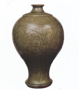 A Chinese Longquan Celadon 'Meiping' Vase, Ming Dynasty (1368-1644)